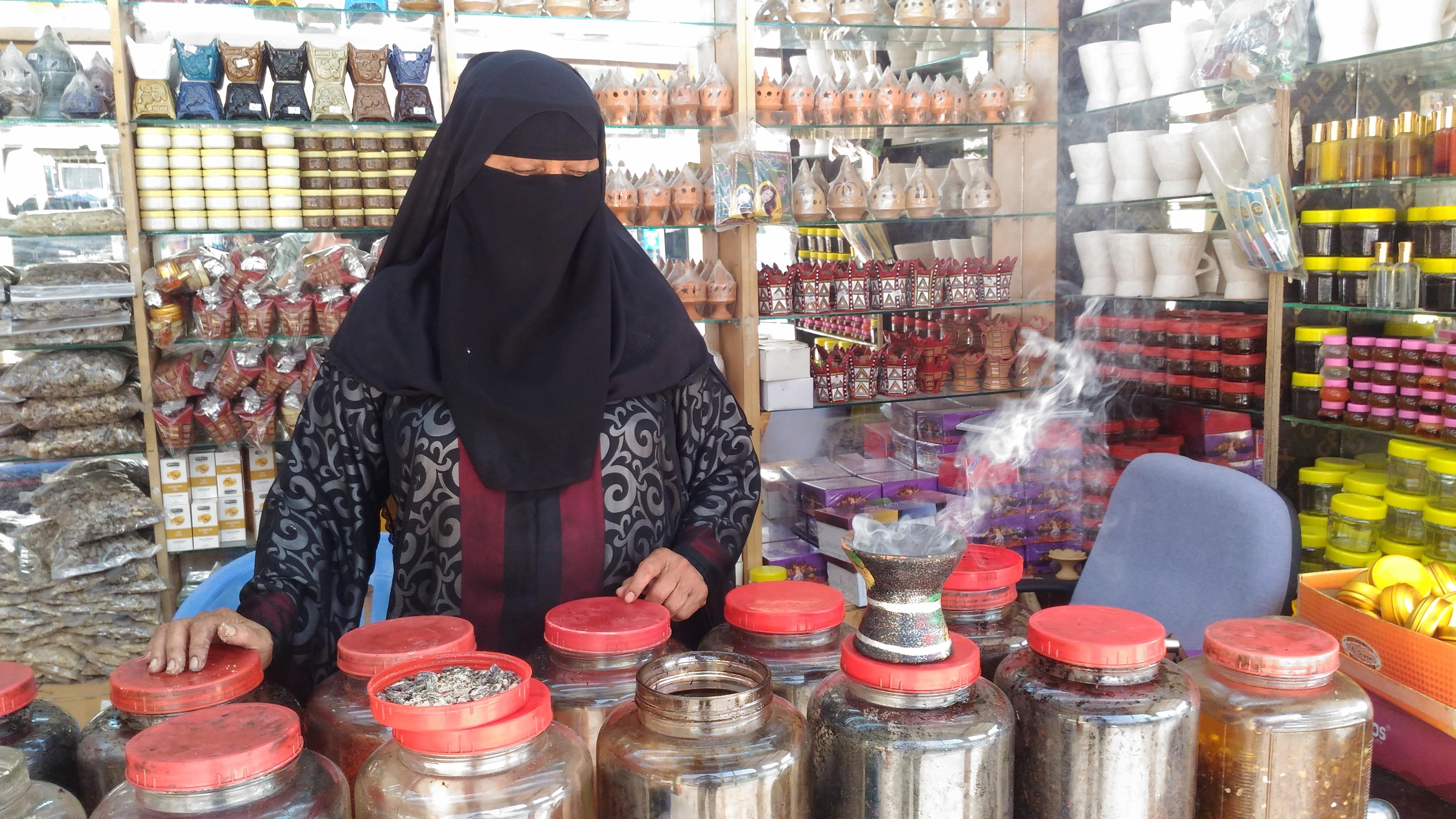 The widest choice of perfumes, incenses and souvenirs can be found on the traditional al-Haffa market. Salalah city tour.