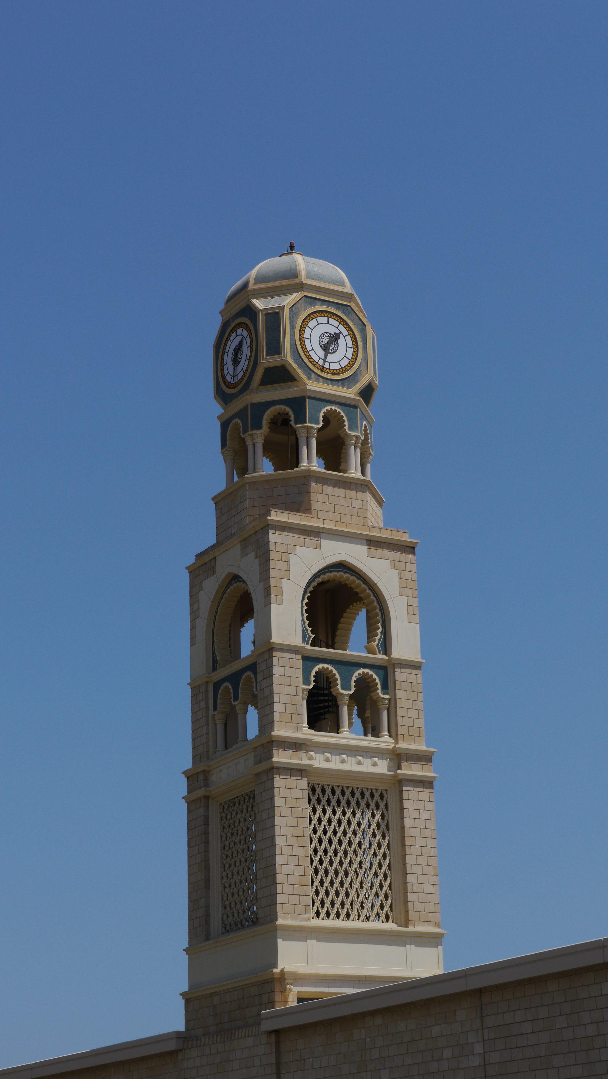 Al-Husn Palace is the residence of Oman´s Sultan in Salalah, clocktower is the main feature of the palace walls. Salalah city tour